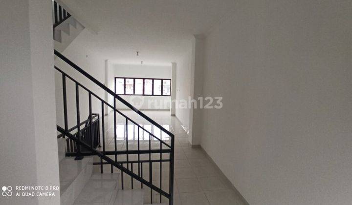 Disewakan Ruko di Jalan Raya Perjuangan Medan Satria Bekasi 2