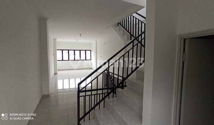 Disewakan Ruko di Jalan Raya Perjuangan Medan Satria Bekasi 3