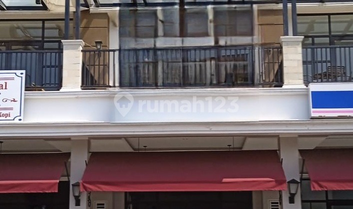 Dijual Ruko 3 Lantai Kondisi Bagus Hadap Jalan Raya di Summarecon Bekasi Dijual Ruko 3 Lantai Kondisi Bagus Hadap Jalan Raya di Summarecon Bekasi