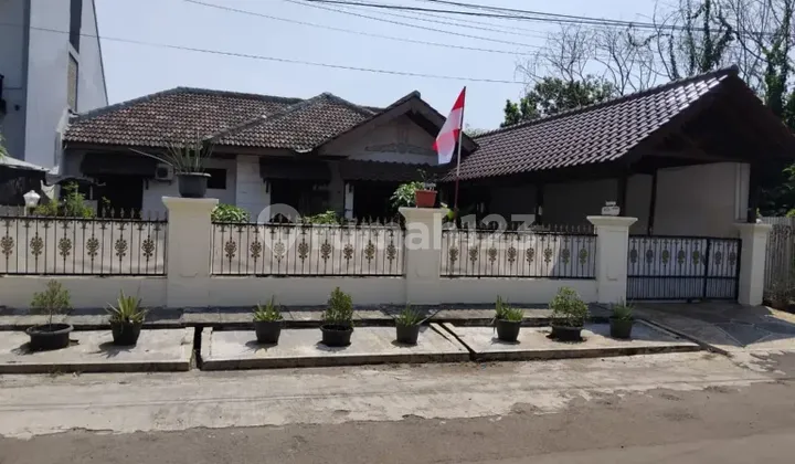 Rumah Luas Lokasi Strategis Di Jaka Permai Bekasi Rumah Luas Lokasi Strategis Di Jaka Permai Bekasi