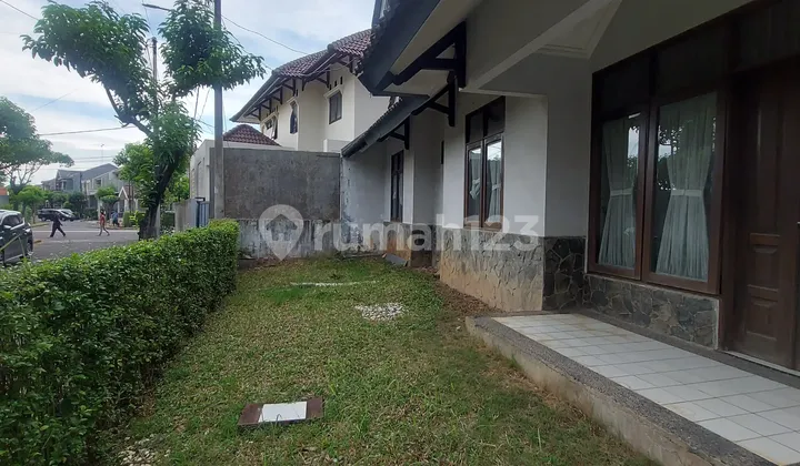 Rumah Adem Nyaman di Kemang Pratama Bekasi