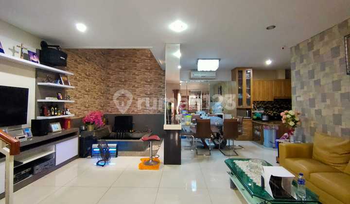 Price Drop, Minimalist 3 Floors Sunter Graha Pratama Fully Furnished 9m Wide, Inside Complex 2