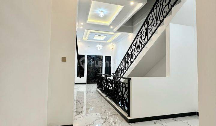 BRAND NEW, RUMAH MEWAH 3 LANTAI, AMERICAN CLASSIC 7X15, SIAP HUNI DI PULOMAS, GRATIS PAJAK PEMBELI/ BPHTB 2
