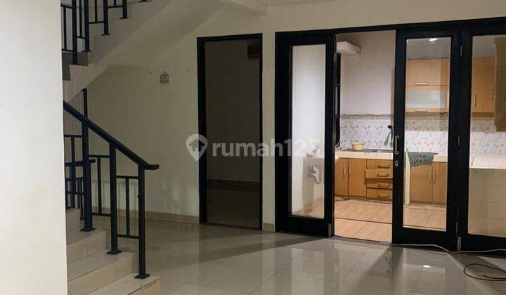 Rumah Baru Renovasi 2,5 Lantai, Gratis Ac Dan Kitchen Set Bisa Kpr 2