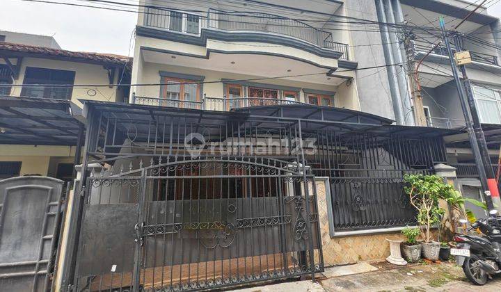 Rumah Cantik Sangat Terawat, 3 Lantai, Sunter Graha Pratama Lebar 9, Bisa Kpr 1