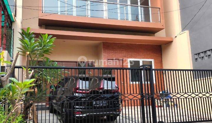 RUMAH BARU, PULOMAS TIMUR 2 LANTAI 8X18, MINIMALIS BEBAS BANJIR BISA KPR 1