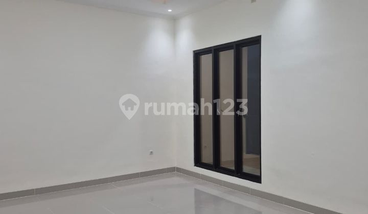 Rumah Baru Dekat Mal Klp Gading 3 Lantai Siap Huni 2