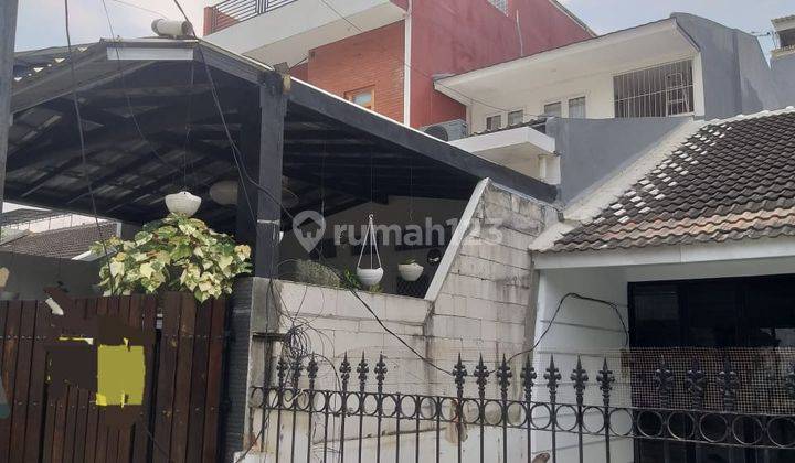 Rumah 2 Lantai Pulomas Barat, 6x21 Shm Jalan Lebar
