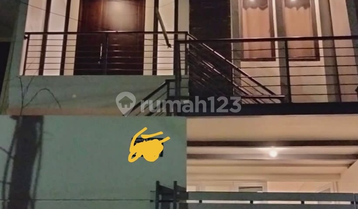 Brand New 3,5 Lantai Di Bisma, Jual Murah, Jalanan Lebar Dalam Komplek Bisa Kpr Brand New 3,5 Lantai Di Bisma, Jual Murah, Jalanan Lebar Dalam Komplek Bisa Kpr