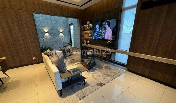 Summarecon Crown Gading Cluster Vanica, Harapan Indah 3 Lantai Fasilitas Kolam Renang 2