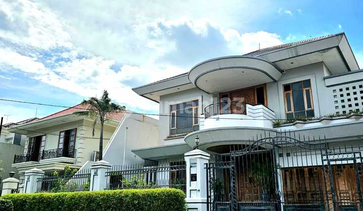 RUMAH MEWAH BESAR, ANCOL TIMUR DALAM CLUSTER, LUAS 600m 2 LANTAI SIAP HUNI LANTAI MARMER