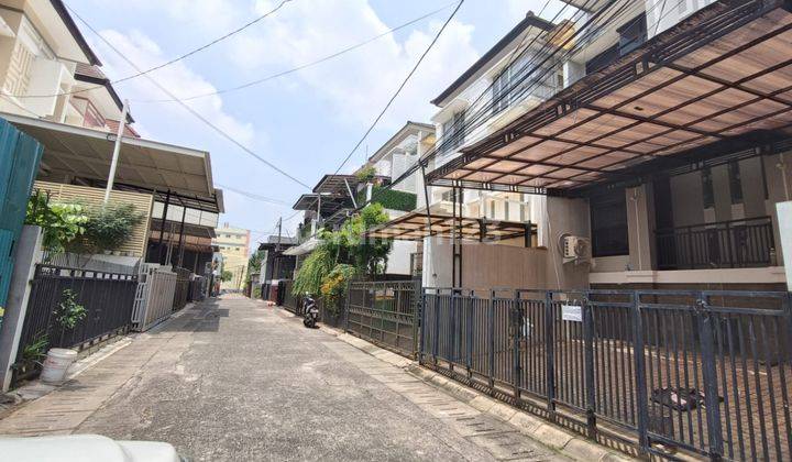 Rumah Baru Renovasi 2,5 Lantai, Gratis Ac Dan Kitchen Set Bisa Kpr 2