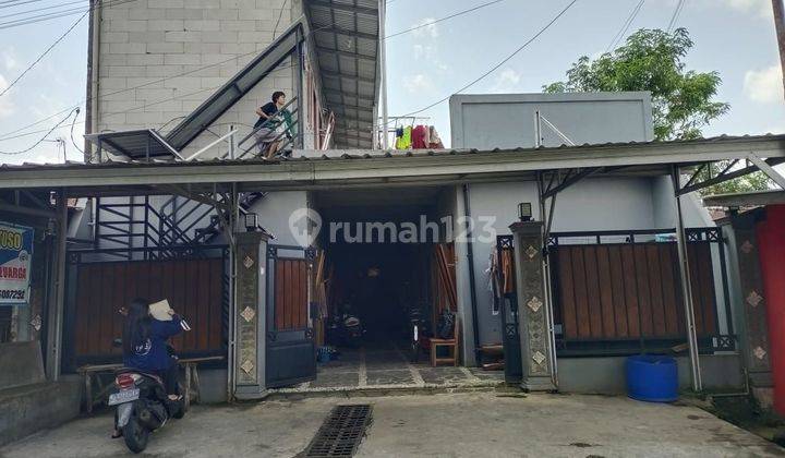 Rumah kos tingkat 17 pintu kompleks pasar Sokaraja Banyumas 1