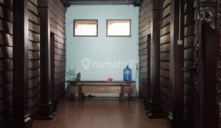 Rumah kos tingkat 17 pintu kompleks pasar Sokaraja Banyumas 2