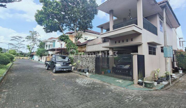 Rumah hook 2 lantai perum Puri Intan dekat kampus Unsoed, wisata Baturaden Purwokerto 1