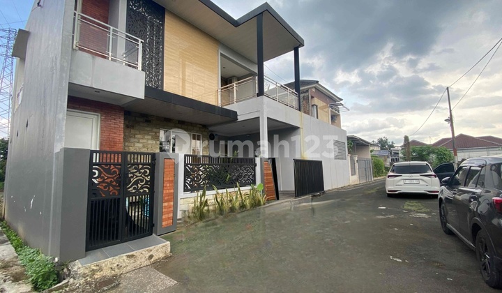 Luxurious 2-Story House with Swimming Pool Near Gor, Unsoed Campus Purwokerto 2