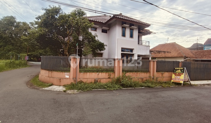 Rumah Tingkat Hook Pusat Kota Purwokerto Rumah Tingkat Hook Pusat Kota Purwokerto