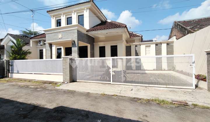 Rumah Mewah Perum Bantarsoka Dekat Stasiun, Alun Alun Purwokerto 2