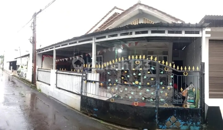 Straregis House, Unsoed Campus Complex, Grendeng, Purwokerto Straregis House, Unsoed Campus Complex, Grendeng, Purwokerto