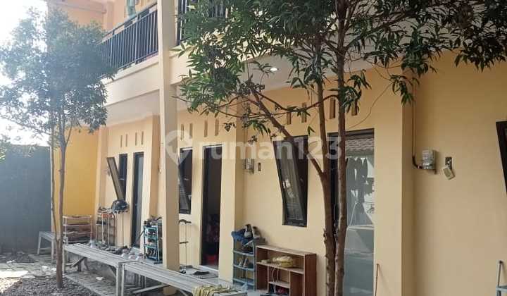 Kos House, Stall Near UMP Kembaran Purwokerto Campus.