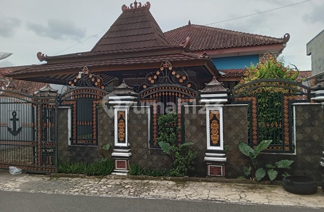 Rumah Joglo Dekat Wisata The Florest & 5 Kampus Unsoed Purwokerto.