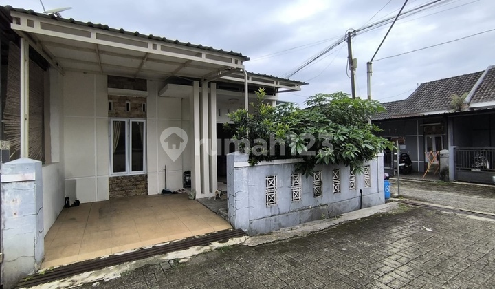 Rumah Hook Perum Duta Graha Karanggintung Purwokerto
