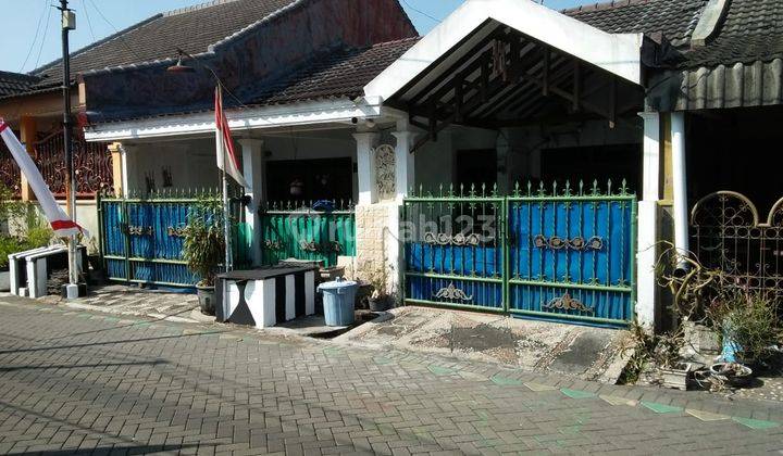 DIJUAL BUTUH UANG: RUMAH DI PERUMAHAN PONDOK CANDRA, WARU, SIDOARJO 1