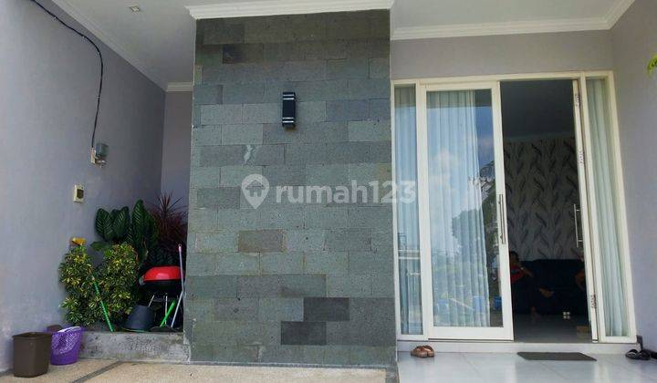 DIJUAL 2 VILLA AKTIF MODERN DI JALAN ABDUL GANI ATAS, KOTA BATU 2