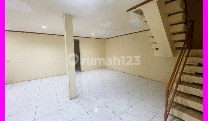 Dhyana Disewa Rumah Ukuran 7X18m di Jelambar