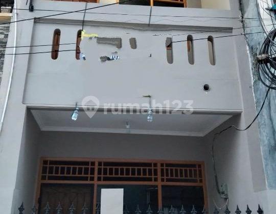 Dhyana Disewa rumah ukuran 3x9m di Jelambar 2