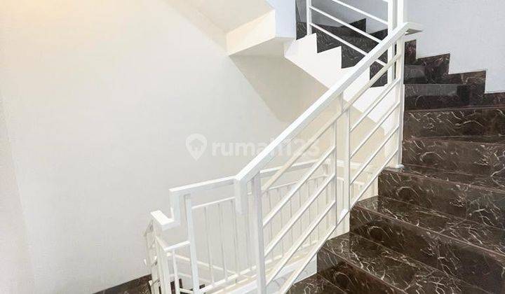 Dhyana Rumah Baru 3.5lt Hadap Selatan di Komplek Kavling Polri  6