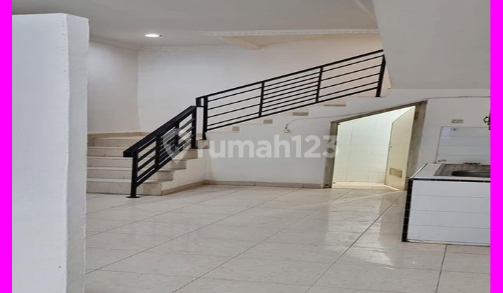 Meditate on a 3.5x14m house in Jelambar Meditate on a 3.5x14m house in Jelambar