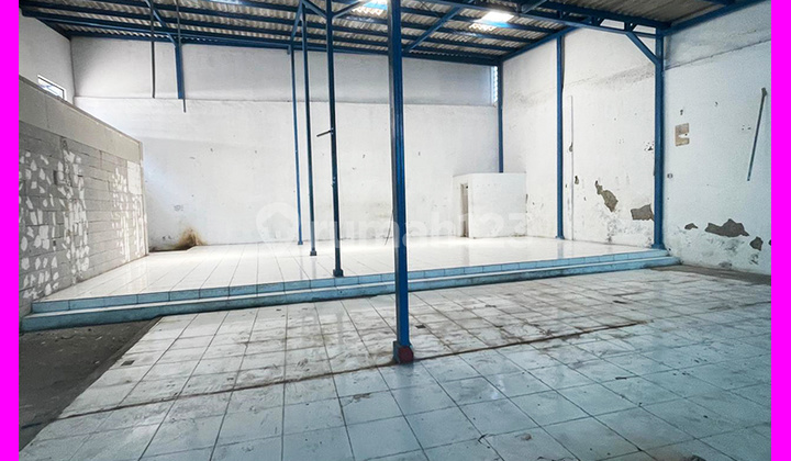 dhyana Warehouse for rent, size 15x20m, facing east in Jelambar. dhyana Warehouse for rent, size 15x20m, facing east in Jelambar.