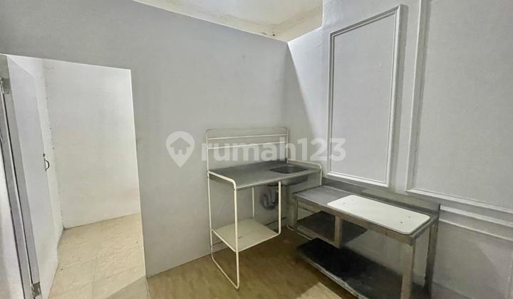 Dhyana 4x15m House in Jelambar 2