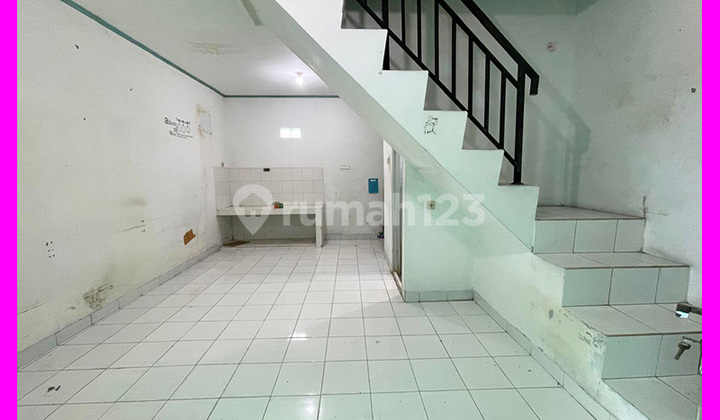 Dhyana rents a house measuring 4.5x7.5m in Jelambar.