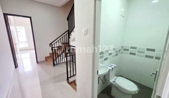 Dhyana New House in Tomang, West Jakarta 2