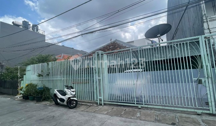 Dhyana Rumah Lama Luas 374M2 Lokasi Bagus di Jelambar 2