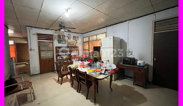 Dhyana Rumah Lama Ukuran 11.5X18m di Komplek Kavling Polri Jelambar