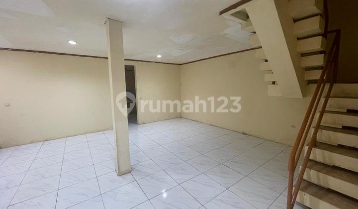 Dhyana Disewa Rumah Ukuran 7X18m di Jelambar 2