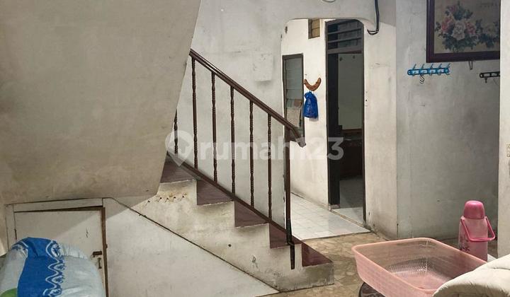 dhyana Disewa rumah uk 7.5x15m di komplek kavling polri 2