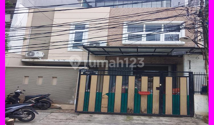 dhyana Rumah ukuran 8x15m di Muara Karang jakarta utara