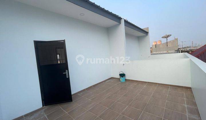 Dhyana Rumah Baru 4 Lantai Lokasi Bagus di Jelambar 2