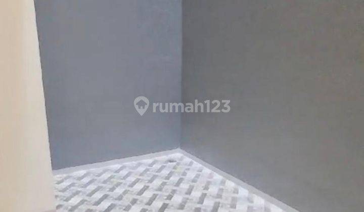 dhyana Rumah bagus di jelambar 3,5 lantai akses jalan 2 mobil  4