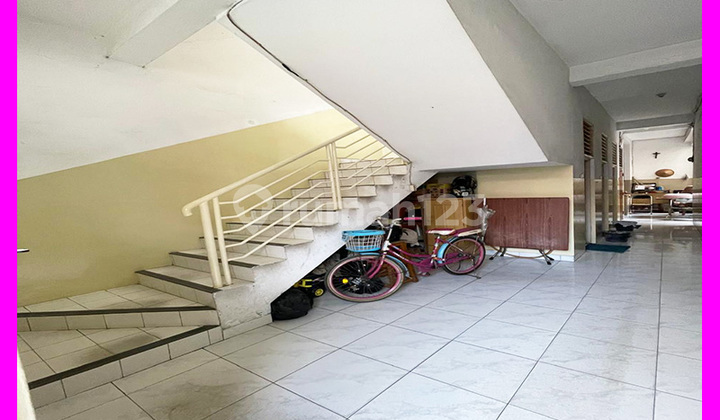 Dhyana Kost luas tanah 256m2 di jelambar Dhyana Kost luas tanah 256m2 di jelambar