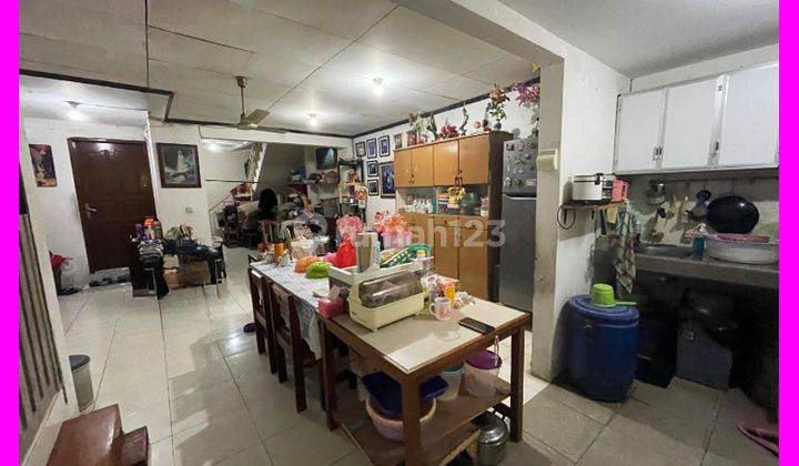 dhyana Rumah ukuran 7x20m di komplek dutamas 1