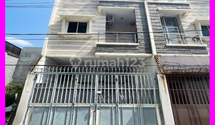 Dhyana Rumah ukuran 4.5x15m di komplek jelambar 