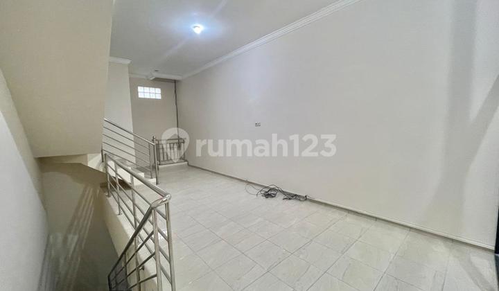 Dhyana Rumah ukuran 4x15m bebas banjir di jelambar 2