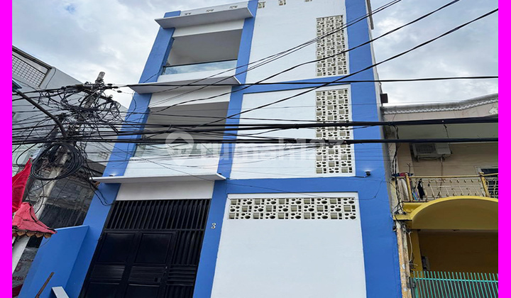 Dhyana Kost 3 Floors in Tanjung Duren, West Jakarta 1