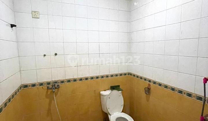 Dhyana Rents a 7x16m House in the Police Land Plot Complex, Jelambar 2