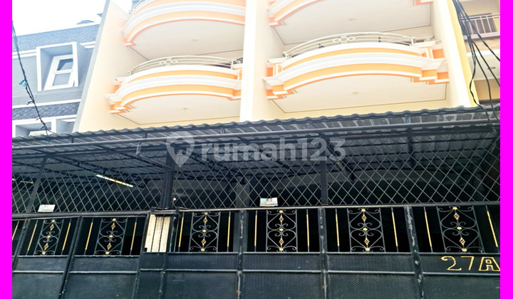 Dhyana Disewakan Ruko gandeng uk 8x22m di Jelambar